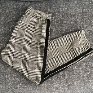 Gilli Black and White Pants